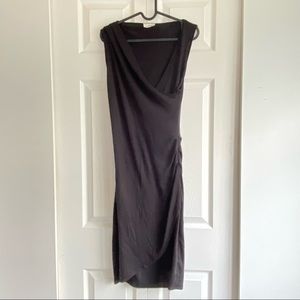 Wilfred free black dress.